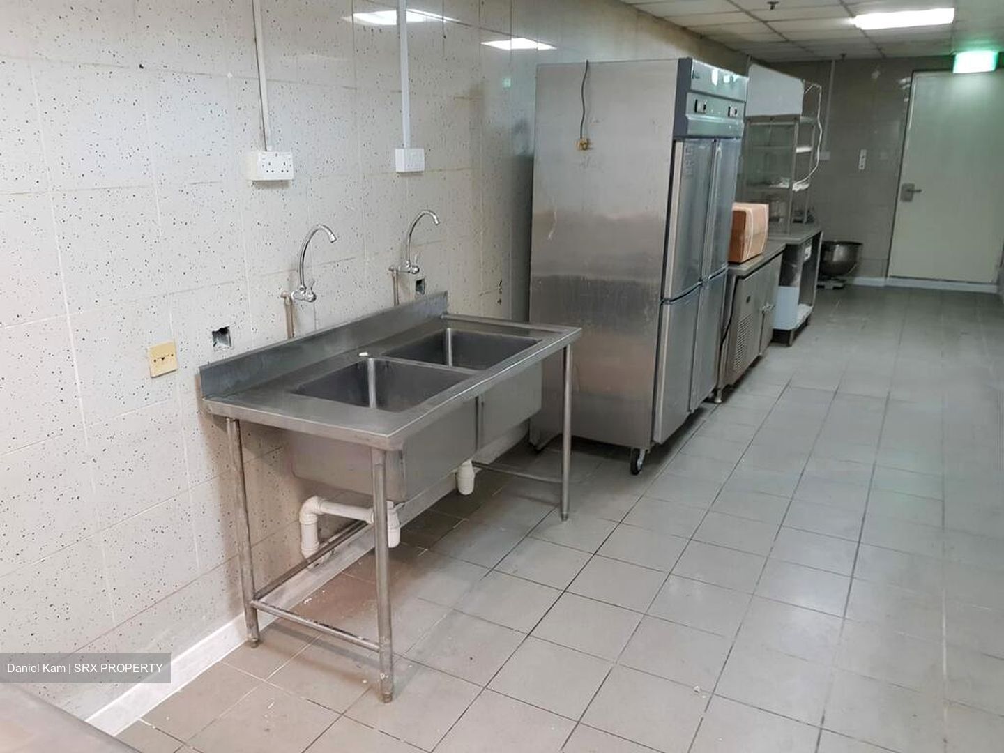Kallang MRT (D14), Retail #472853671
